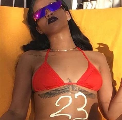 Rihanna Trolls Steph Curry In Brutal Fashion On Instagram