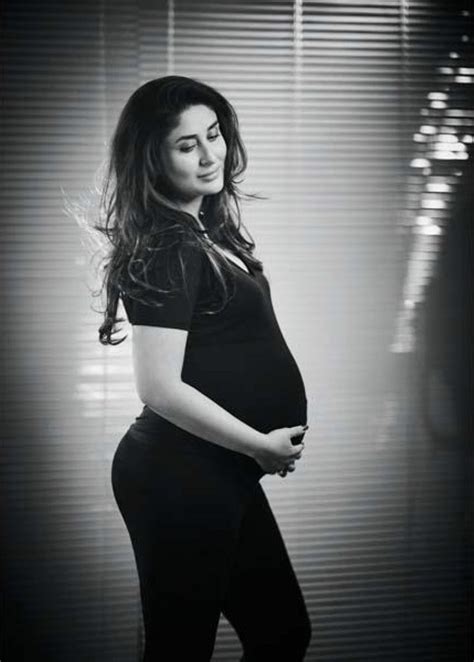 Just 6 Photos Of A Heavily Pregnant Kareena Kapoor Khan