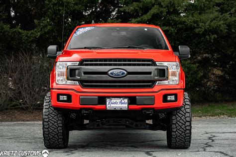 lifted 2019 ford f 150 with 22×12 fuel strokes and 6 inch rough country