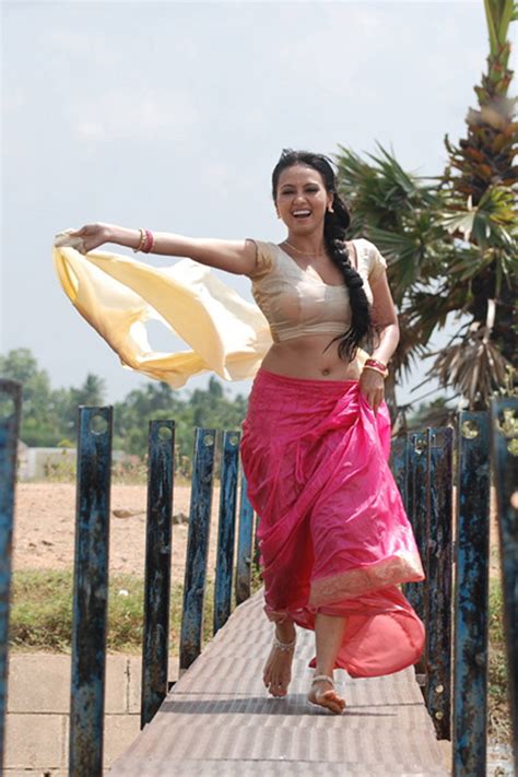 hot actress sana khan in saree blouse photos indian film actresses hot and sexy photos