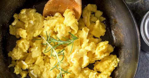 English Vs American Scrambled Eggs Whats The Difference