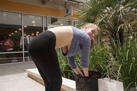 bent over with no bra on girls in yoga pants