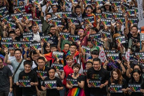 Photos Of Taiwan After It Legalized Same Sex Marriage