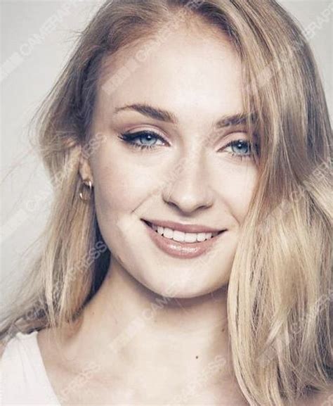pin by kath on turner in 2019 sophie turner sophie gray will turner