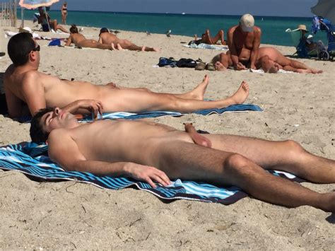 nude beach spycamdude