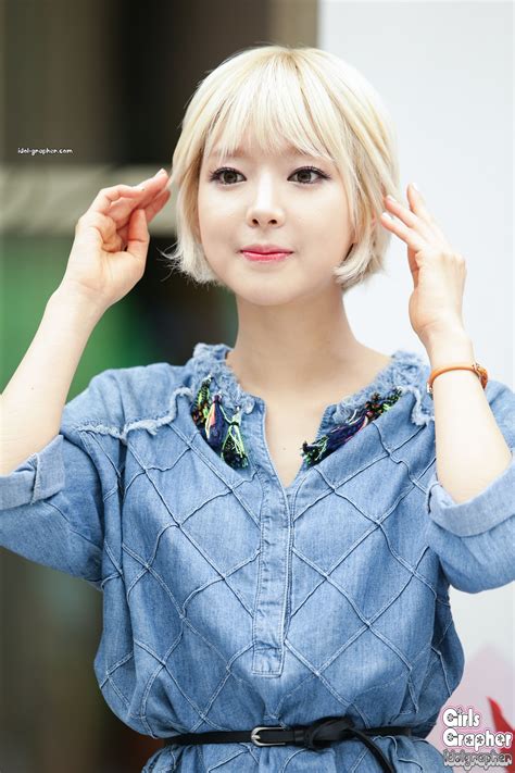 10 Idols Who Make Blonde Look Like Their Natural Hair Color