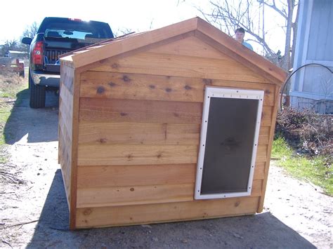 wood desk    build  heated dog house