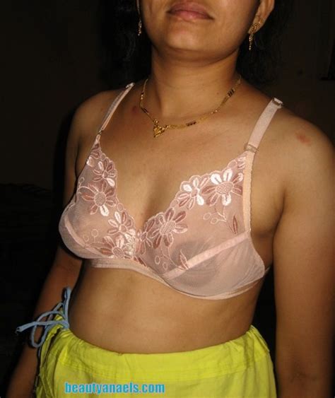 hot south aunties transperant pink bra show ~ hot aunties photos hot aunty photo album