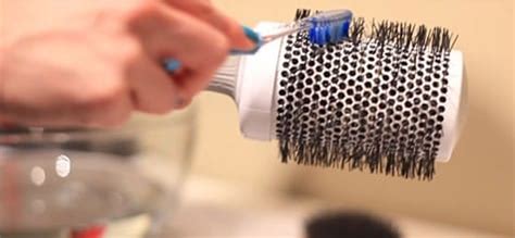 clean  hair brush clean  space