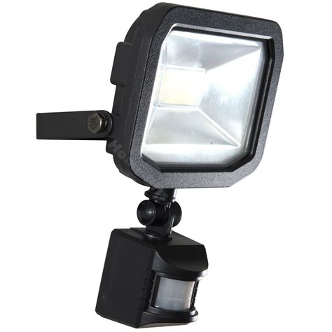 luceco guardian led floodlight motion sensor outdoor security flood light pir ebay