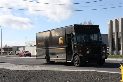 ups package car  newer style      flickr
