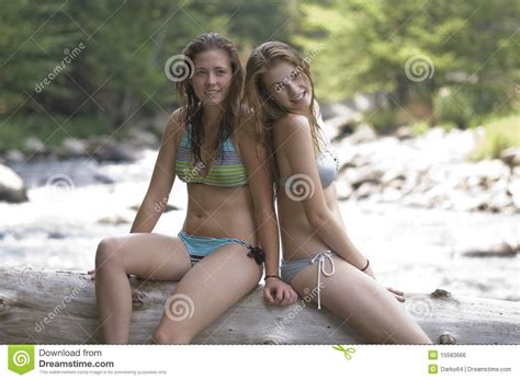 Candid Teen Sunbathing Bobs And Vagene