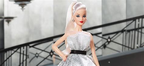 Bahane Yorumlu Parite Barbie Blue Rose Dress 1998 Hardal Boşluk Uydurma