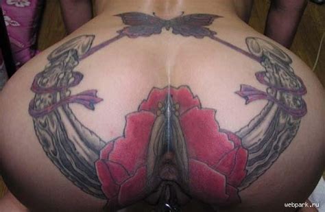 male anus tattoo