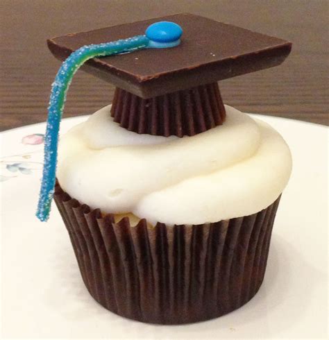 graduation cupcakes cupcakes pinterest