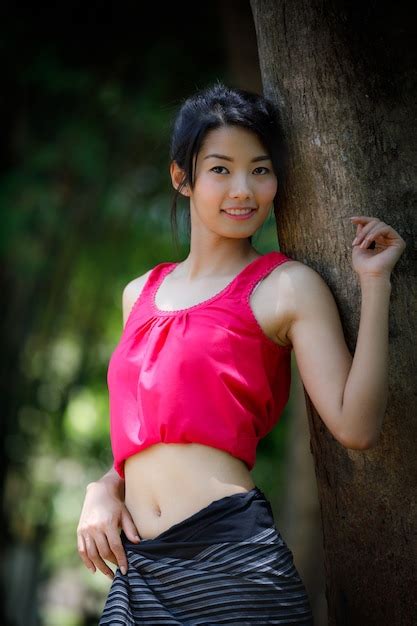 タイの女性のヌードの写真 ポルノ写真