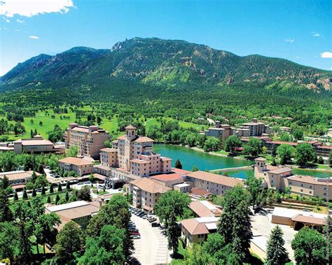broadmoor selected  preferred hotel group  worldwide recognition