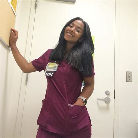 Pin By Stacy Jean On S͙c͙h͙o͙o͙l͙ Beautiful Nurse Cute Scrubs