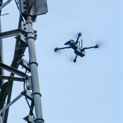 cell tower inspection telecommunication drones skydio