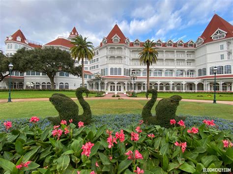 grand floridian reopening cleaning    nba magic kingdom walkway  open