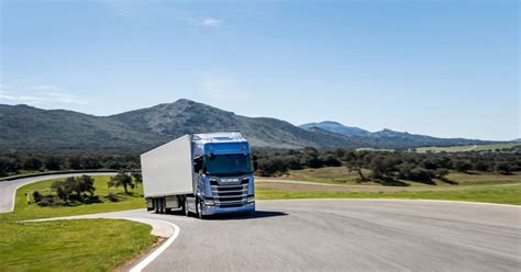 trucks kinetic energy  save fuel scania group