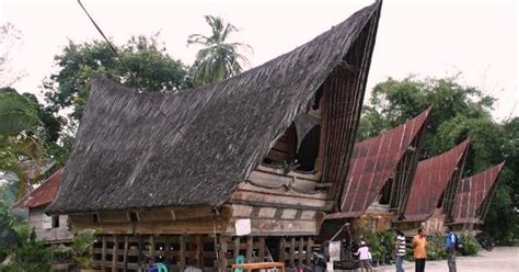 inilah rumah adat sumatera utara berbagai suku pariwisata sumut