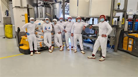 neem een kijkje  onze melkpoeder fabriek  beilen frieslandcampina global career site