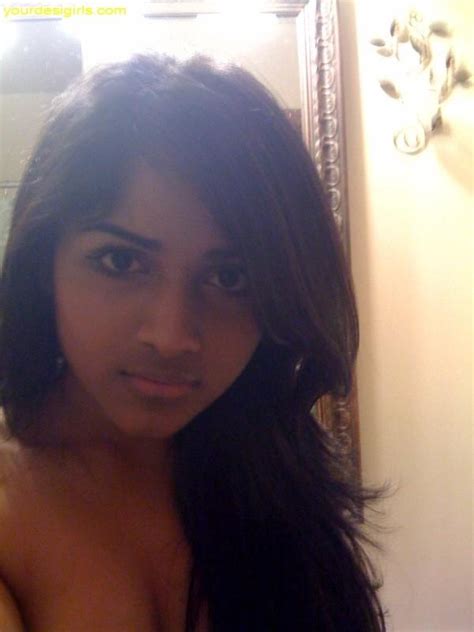 actress mirthika leaked selfie veethi