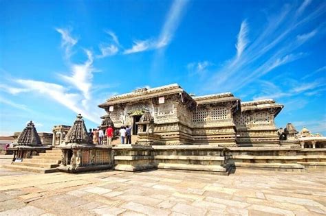 22 Temples In South India Mixing Art And Divinity For Your