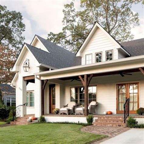 cute farmhouse exterior design ideas  inspire   trendecors