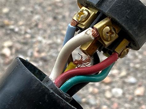 wiring tips  heavy duty trailer plug  socket