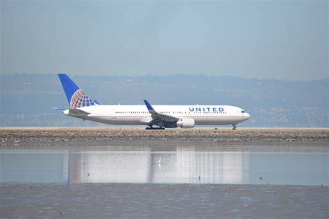 United N672ua 767 300 Sfo 3 26 15 United Airlines Registry… Flickr