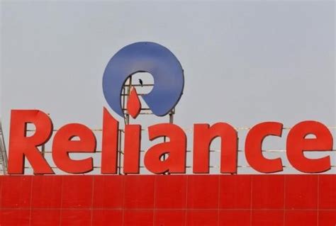 reliance seeks sale  eagle ford stake     billion sources regions venture