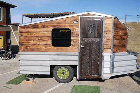 Tiny House Built On Old Boat Trailer Can ‘expand Curbed