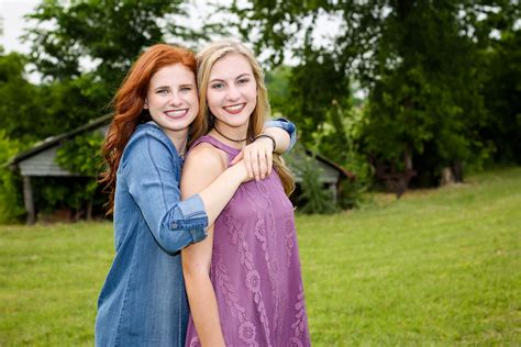 Luscombe Farms Senior Girl Group Photo Session Senior Girls Photo