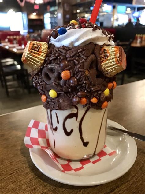 Lincoln's Bar-B-Que Serves The Craziest Milkshakes In Maryland