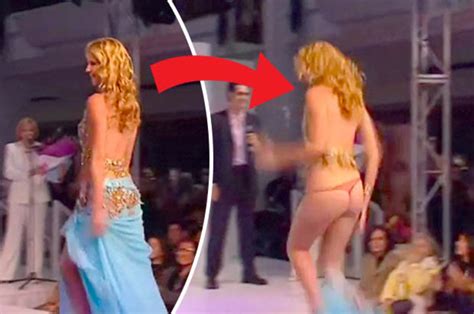 former miss universe flashes bare bum at crowd after wardrobe mishap