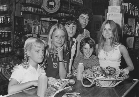 exclusive mike lookinland ‘brady bunch son bobby remembers ‘100 fun and professional tv