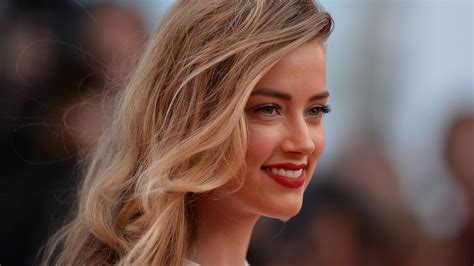 amber heard has world s most beautiful face according to scientific