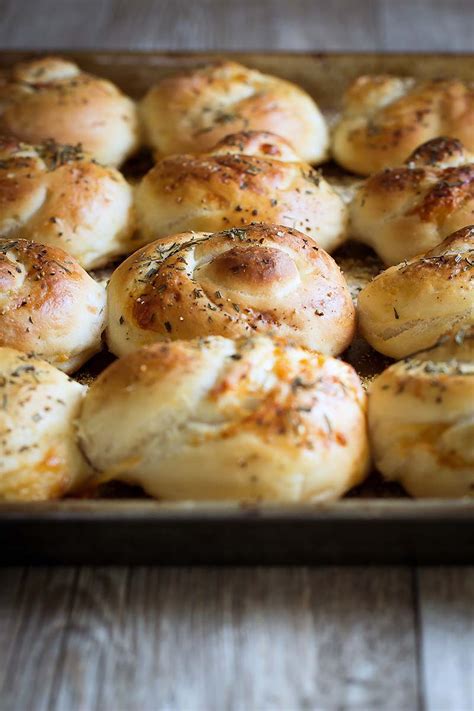 rosemary and cheese dinner rolls red star® yeast
