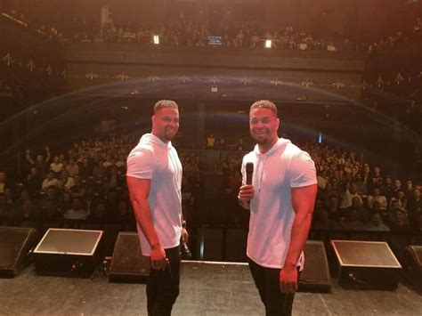 Hodgetwins Complete Profile Height Weight Biography Fitness Volt