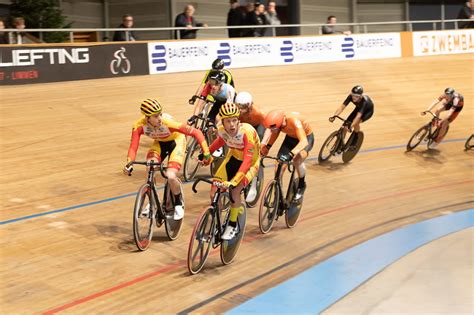 vlasman duo havik en stroetinga wint rotterdam cyclingonlinenl