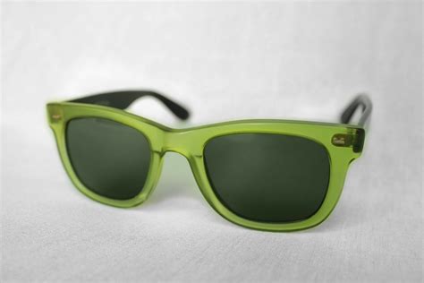 retro sunglasses   photo  freeimages