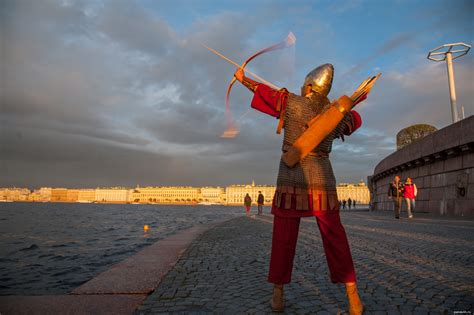 Выстрел из лука фото Ночь Музеев Фотографии и путешествия © Андрей