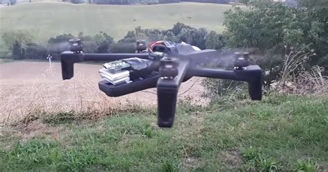 parrot anafi alleggerito    volare  spagna   drone inoffensivo quadricottero news