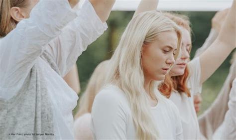 「ノルウェーの今のキリスト教文化を広範囲に描きたかった」ノルウェー映画『ディスコ』ヨールン・ミクレブスト・シーヴェシェン監督、主演女優が語る