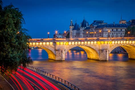 pont neuf    top attractions  paris france yatracom