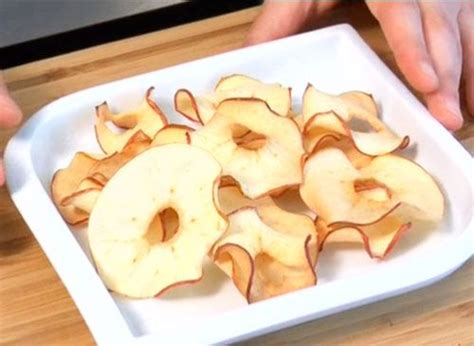 baked crispy apple chips healthy eats desserts food apple chips healthy recipes