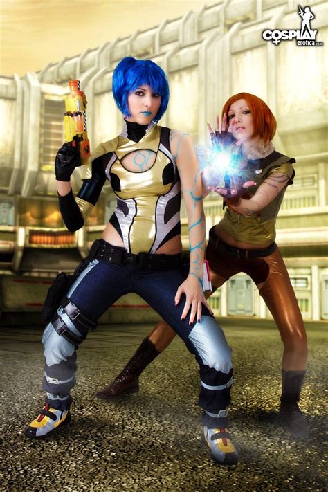 Hot Cosplayers Anne And Angela Do A Sexy Borderlands
