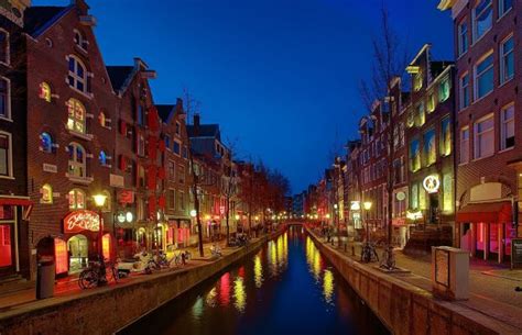 amsterdam s red light district might move indoors trill magazine